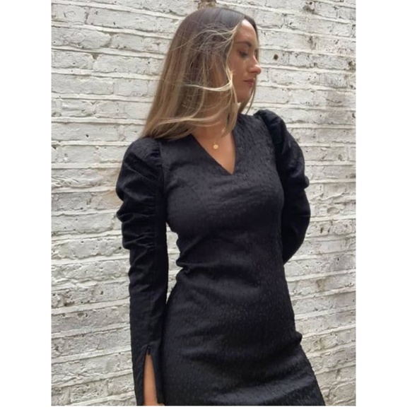 NWT | Levete Room | Black Puff Shoulder fitted Dress | Size M - Picture 2 of 13